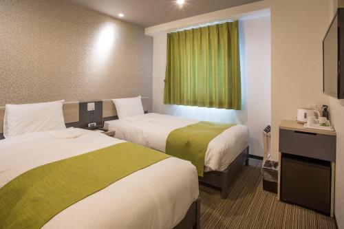 Economy Twin Room - Non Smoking image 2
