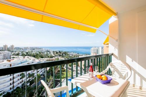  Penthouse with amazing views in Vina del Mar, Pension in Playa Fañabe