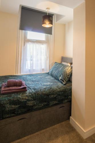 Kingsway Apartment - image 2
