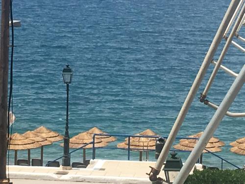 Loutraki Beach Apartment