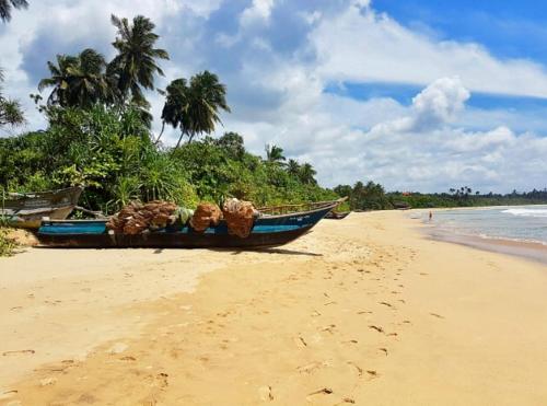 Talalla Bay Beach