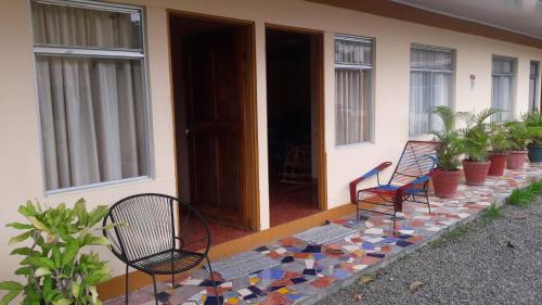 Cabinas Dona Alicia in Quepos
