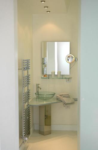 Superior Double Room image 7