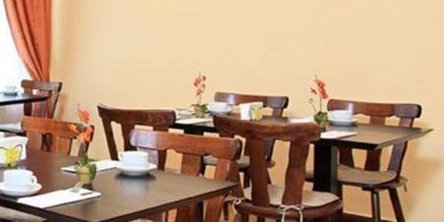 Hotel-Pension Cortina - image 2