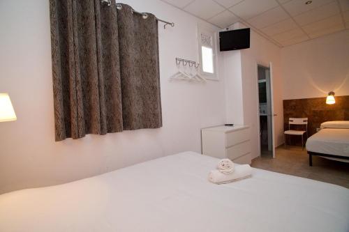 Hostal Martinval - image 2