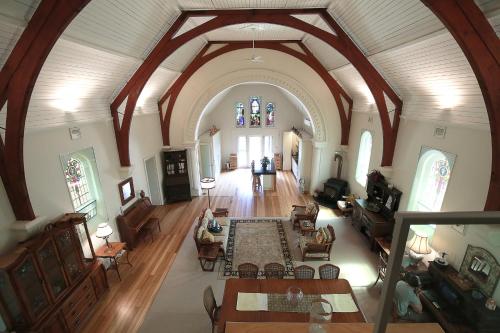 Atpūtas iespējas, A Tassie Church in Kempton