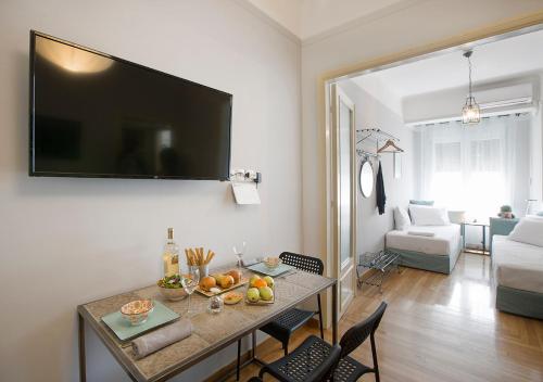 Attractive Flat near the Acropolis Museum & Metro Station by Athenian Homes, Atény (fotografie 6)