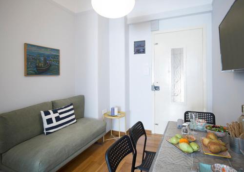 Attractive Flat near the Acropolis Museum & Metro Station by Athenian Homes, Atény (fotografie 8)