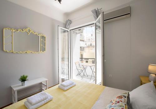 Attractive Flat near the Acropolis Museum & Metro Station by Athenian Homes, Atény (fotografie 3)