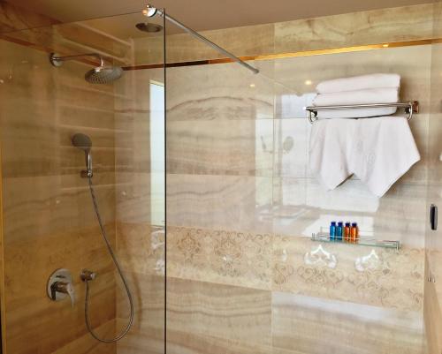 Hotel Golden Tulip Varna photo 2