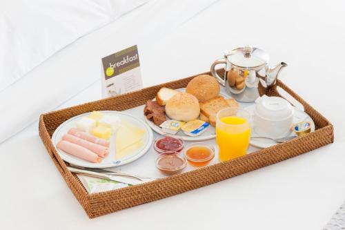Athinais Hotel - image 9