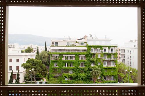 Athinais Hotel - image 2