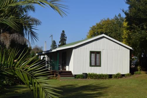 Log Cabin & Settlers Village