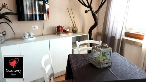 Casa Lady - image 2