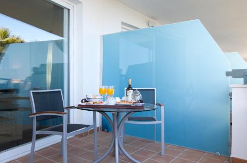 Senator Banus Spa Hotel Senator Banus Spa Hotel is conveniently located in the popular Estepona area. Offering a variety of facilities and services, the hotel provides all you need for a good nights sleep. Service-minded st