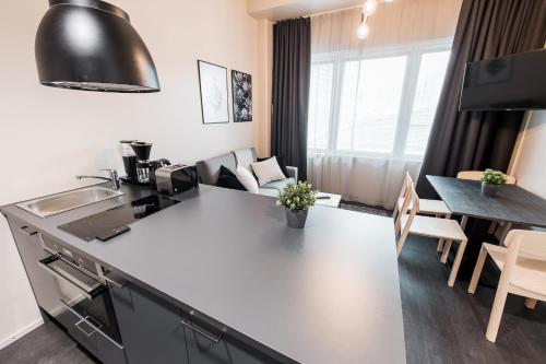 Kitchen, Forenom Aparthotel Vantaa Tikkurila in Helsinki-Vantaa Airport