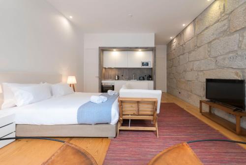 Rico's Apartment 2D, Porto