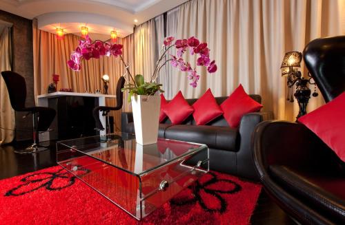 Art Palace Suites & Spa Art Palace Suites And Spa is perfectly located for both business and leisure guests in Casablanca. The property features a wide range of facilities to make your stay a pleasant experience. Facilities