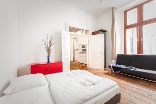 3 Bedroom Apartment (ACELI), Berlino (foto 9)