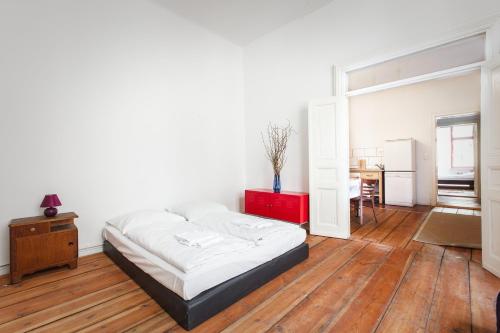 3 Bedroom Apartment (ACELI), Berlino (foto 4)