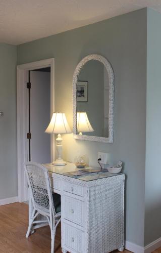 Red Horse Inn - image 10