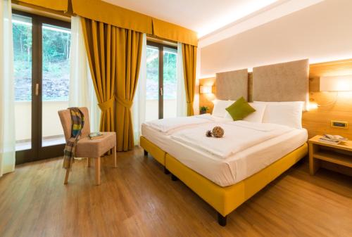 room detail thumbnail 0