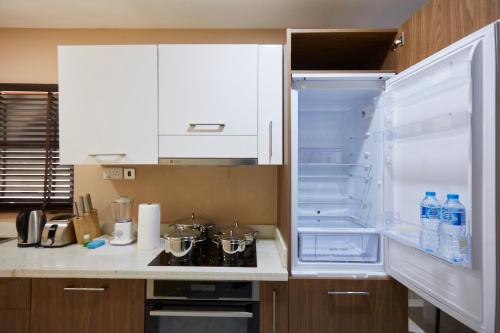 Belanova Apartments and Suites - image 2