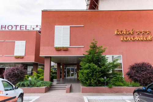 Hotel Torontal - image 7