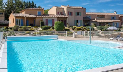 Accommodation in Saint-Trinit