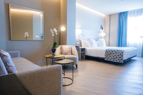 Hotel América Sevilla - image 14