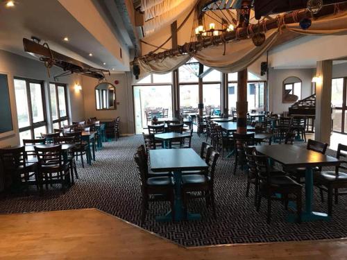 ห้องอาหาร, The Riverside inn in เคลส์ตัน