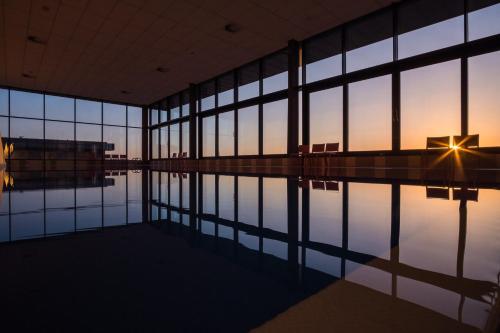 Hotel Dolphin - image 3