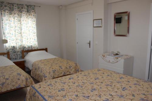 Pension El Parque - image 6