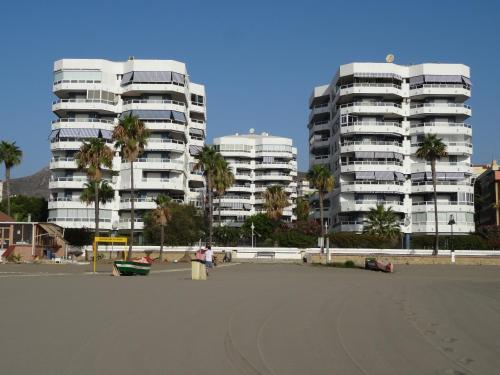 B&B Torremolinos - Residencia Pez Espada - Bed and Breakfast Torremolinos