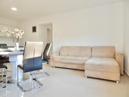2 bedrooms, 3 beds