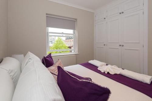 Picture of One Bedroom High Street Kensington Apartment