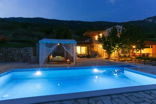 Vacation house/Kuca za odmor Vortex Kastela