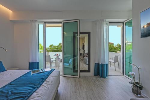 Hotel Lampara Room Type - Deluxe Double Room with Sea View