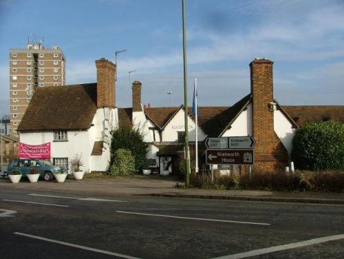 ทัศนียภาพภายนอกโรงแรม, Roebuck Inn in สตีเวนเนจ
