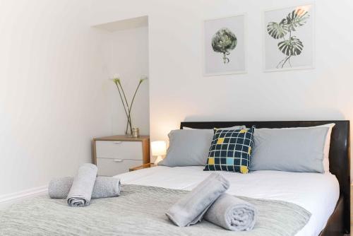 Stafford Modern Apartment