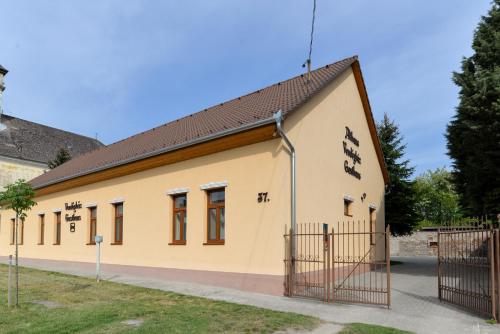 Althaus Vendégház - image 5