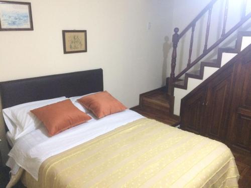 Triple Room with Private Bathroom image 7