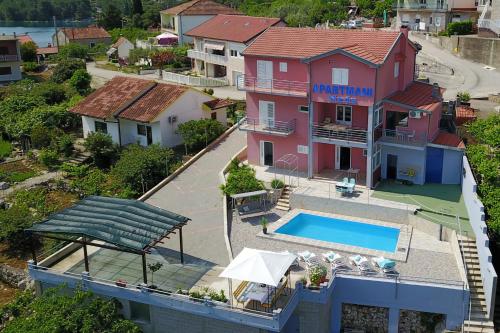  Apartments Neda in Ploče
