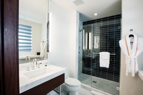 143242416 Fairlane Hotel Nashville, by Oliver