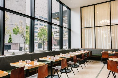 143242448 Fairlane Hotel Nashville, by Oliver