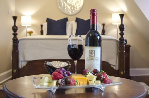 HILLBROOK INN & SPA BED AND BREAKFAST - ADULT ONLY in Чарльз Таун (Западная Виргиния)