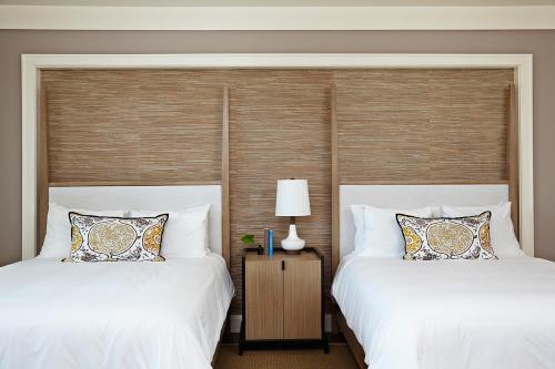 2 double beds