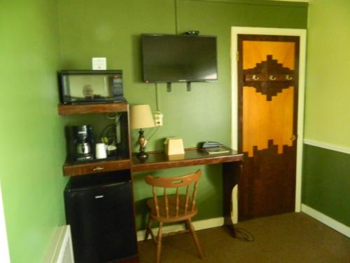 room detail thumbnail 2