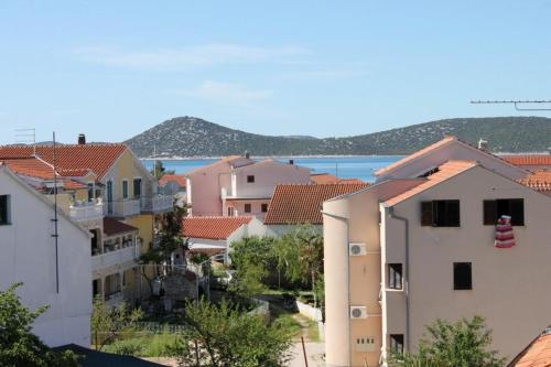 Apartments with a parking space Vodice - 7604