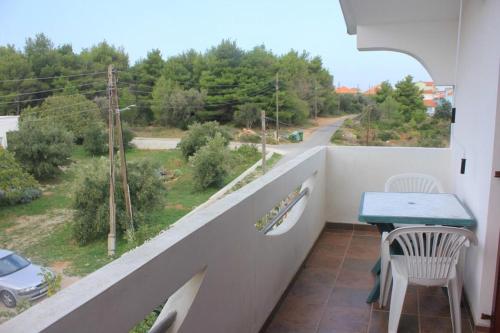  Apartment Dobropoljana 8198c, Unterkunft in Dobropoljana